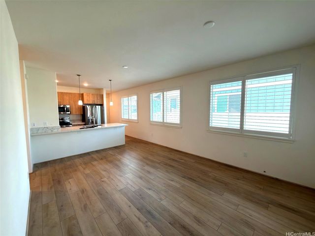 94-1133 Halekukui Street 48, Waipahu, HI 96797