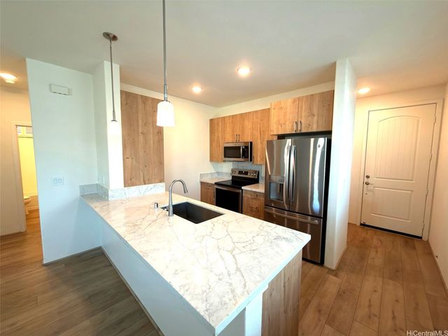 94-1133 Halekukui Street 48, Waipahu, HI 96797