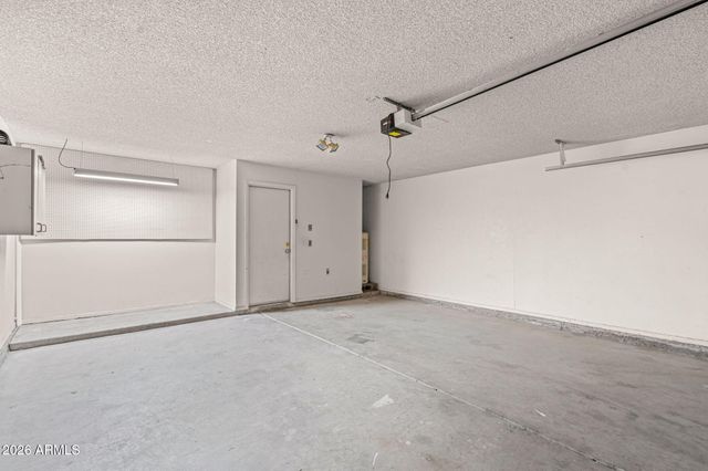 6017 W MARY JANE Lane, Glendale, AZ 85306