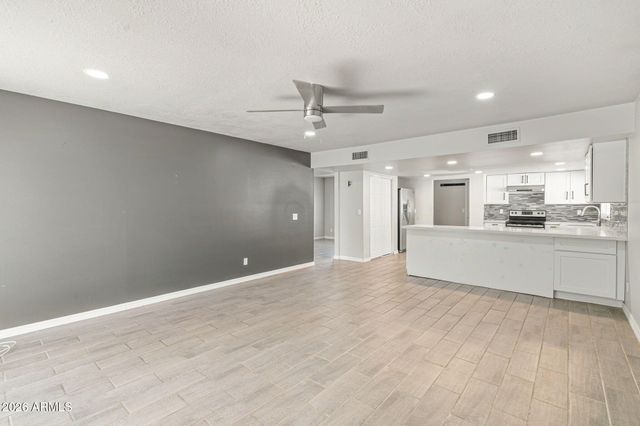 6017 W MARY JANE Lane, Glendale, AZ 85306