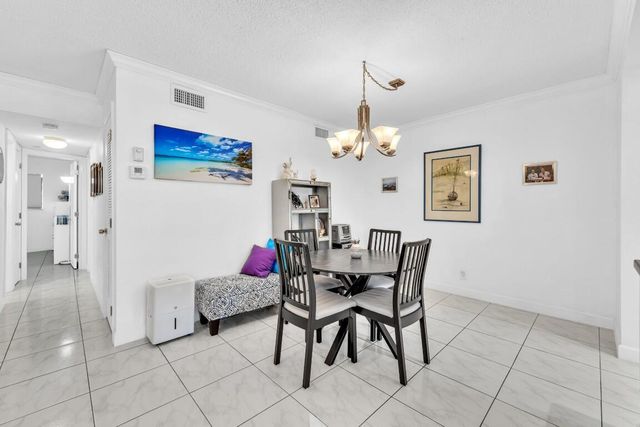 580 Egret Drive 121, Hallandale Beach, FL 33009