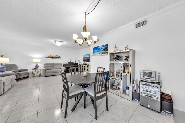 580 Egret Drive 121, Hallandale Beach, FL 33009
