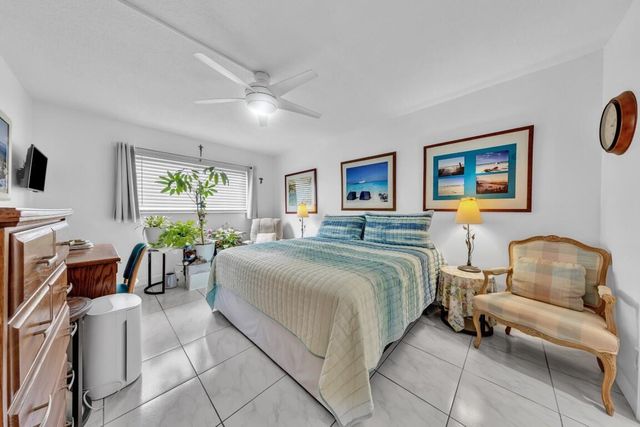 580 Egret Drive 121, Hallandale Beach, FL 33009