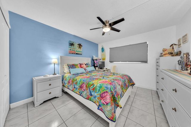 580 Egret Drive 121, Hallandale Beach, FL 33009