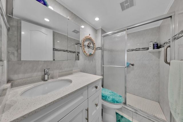 580 Egret Drive 121, Hallandale Beach, FL 33009