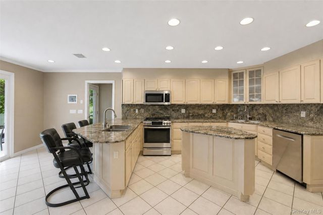 391 Pleasant Hill Drive, New City, NY 10956