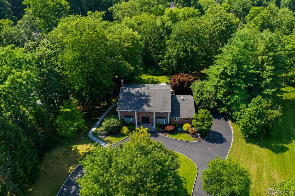 391 Pleasant Hill Drive, New City, NY 10956 — exterior