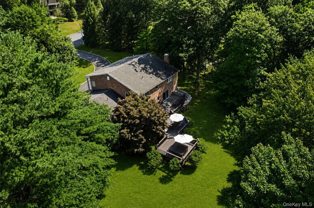391 Pleasant Hill Drive, New City, NY 10956 — photo 3