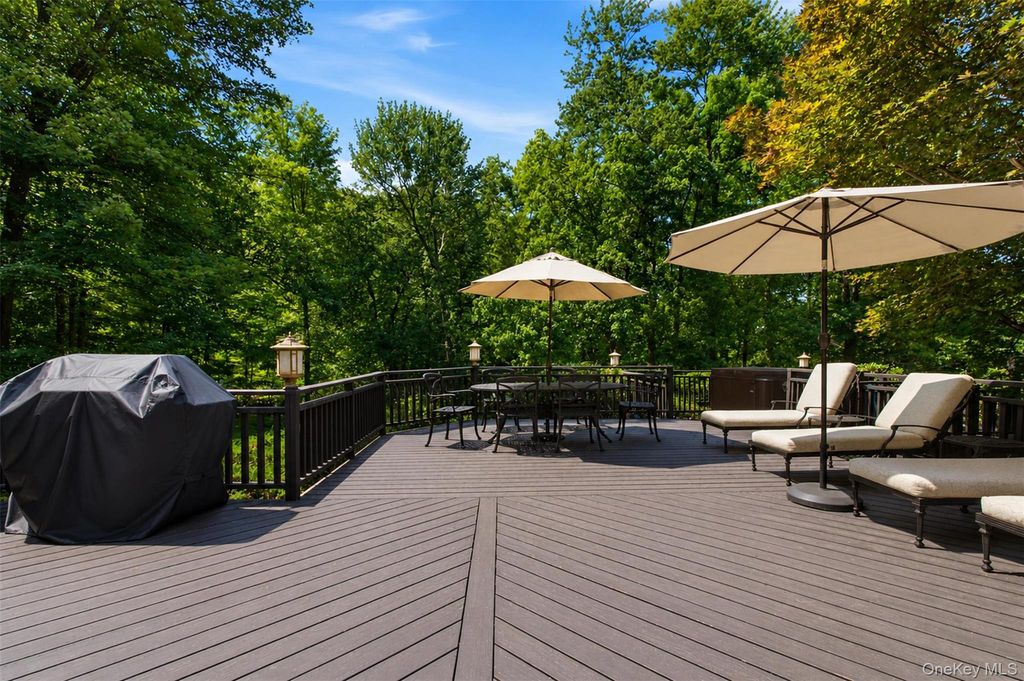 391 Pleasant Hill Drive, New City, NY 10956 — photo 5