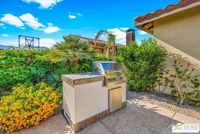 13 Lake Tahoe Drive, Rancho Mirage, CA 92270