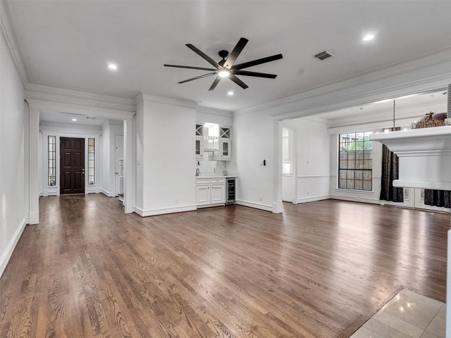 2525 Nantucket Drive 8, Houston, TX 77057