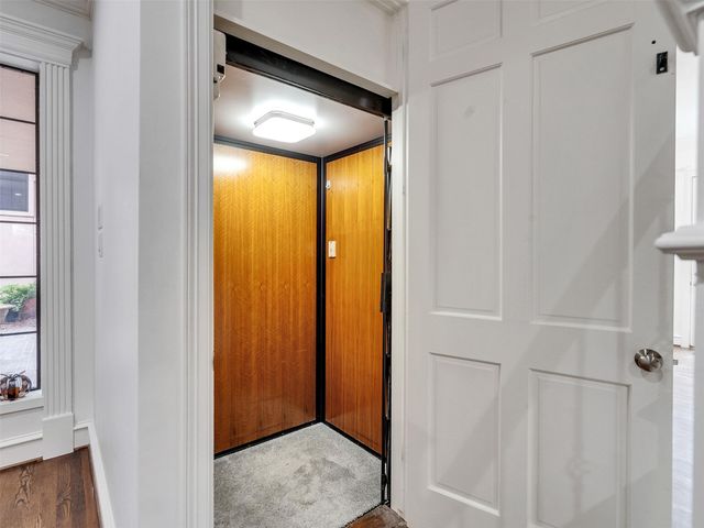 2525 Nantucket Drive 8, Houston, TX 77057