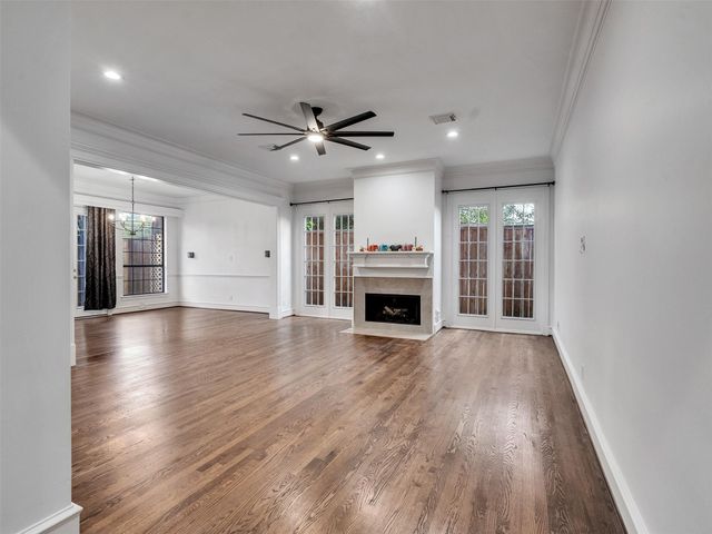 2525 Nantucket Drive 8, Houston, TX 77057