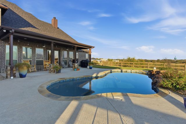 6298 Belz Road, Sanger, TX 76266