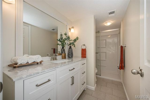 12917 Portulaca Drive 129, Unincorporated, MO 63146