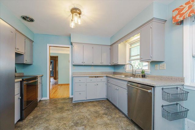 12692 Monterey Avenue S, Savage, MN 55378