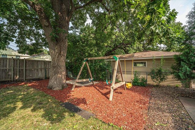 12692 Monterey Avenue S, Savage, MN 55378