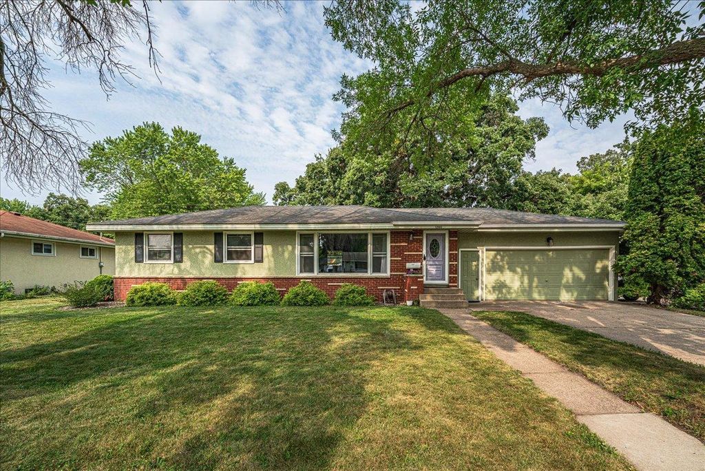 12692 Monterey Avenue S, Savage, MN 55378