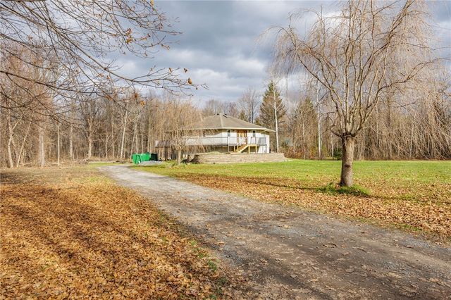 34 Pratt Road, Manchester, NY 14504