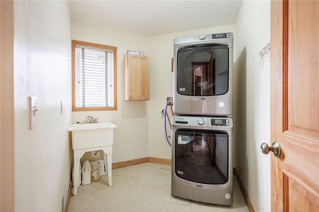 34 Pratt Road, Manchester, NY 14504