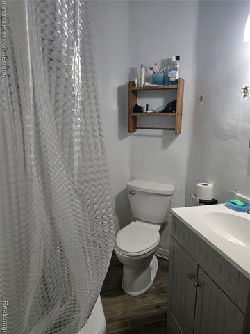 431 W Walnut Street, Kalamazoo, MI 49007