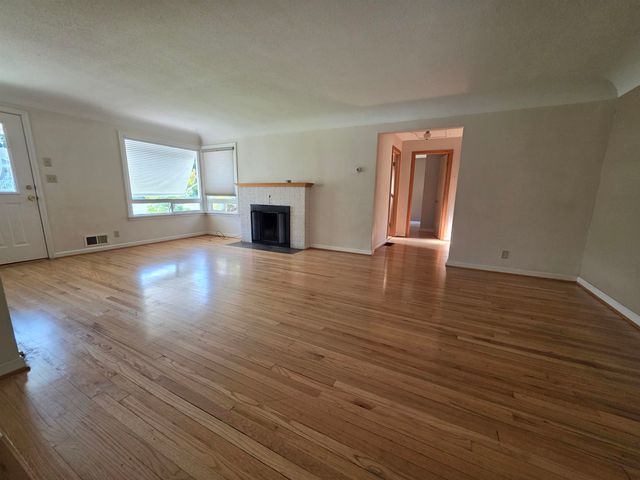 10214 N WELLEN Ln, Spokane, WA 99218