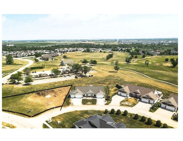 2933 Clubhouse Dr and 2935, Marion, IA 52302