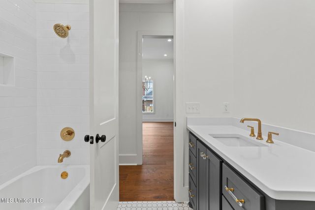 1427 Highland Park Drive, Jackson, MS 39211