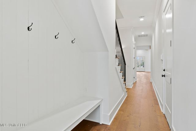 1427 Highland Park Drive, Jackson, MS 39211