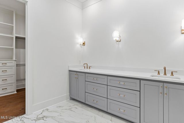 1427 Highland Park Drive, Jackson, MS 39211