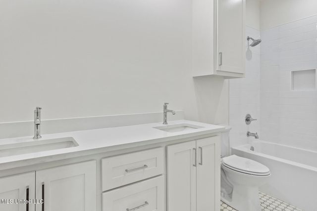 1427 Highland Park Drive, Jackson, MS 39211