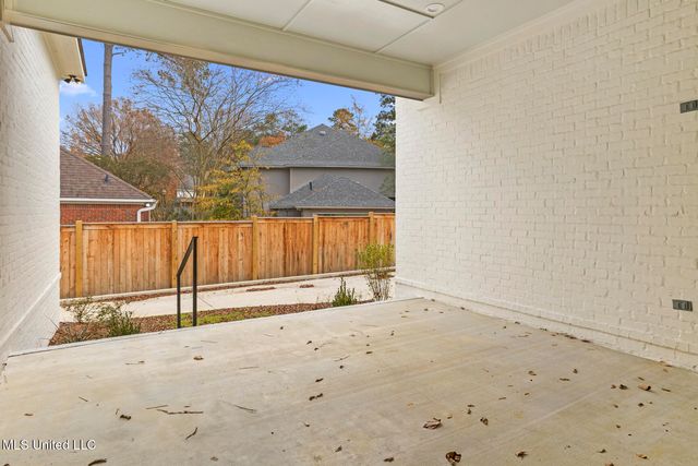 1427 Highland Park Drive, Jackson, MS 39211