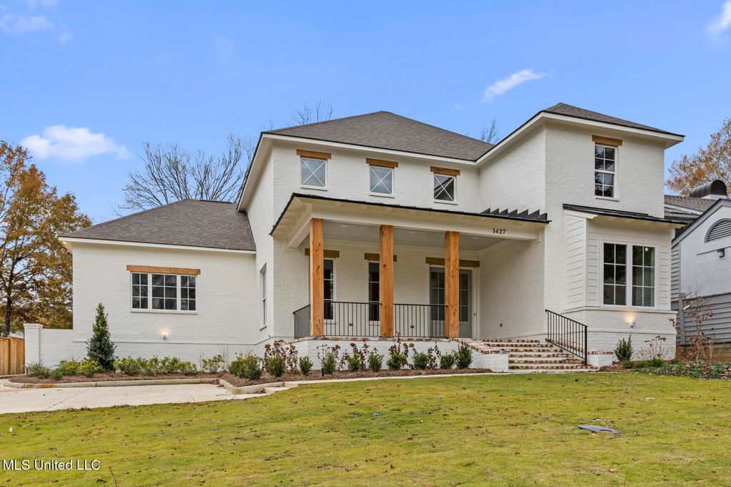 1427 Highland Park Drive, Jackson, MS 39211