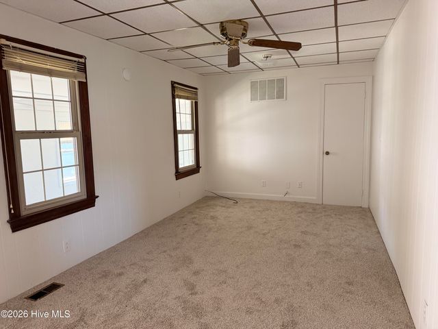 911 W Elizabeth Street, Elizabeth City, NC 27909