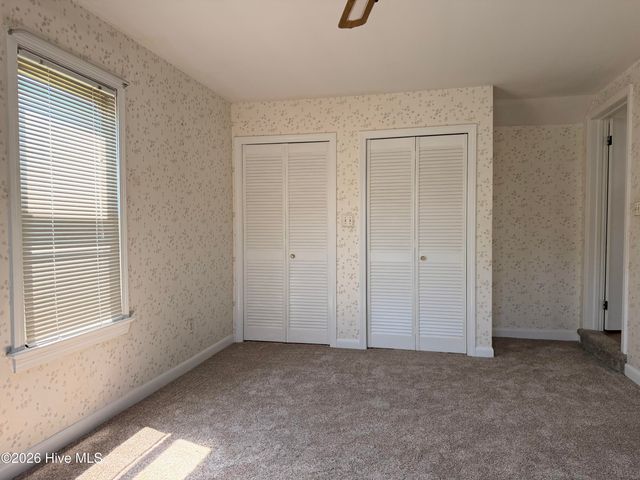 911 W Elizabeth Street, Elizabeth City, NC 27909