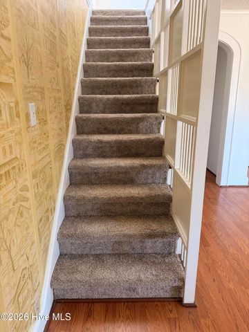 911 W Elizabeth Street, Elizabeth City, NC 27909