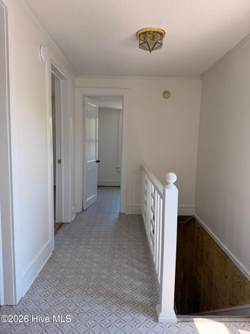 911 W Elizabeth Street, Elizabeth City, NC 27909
