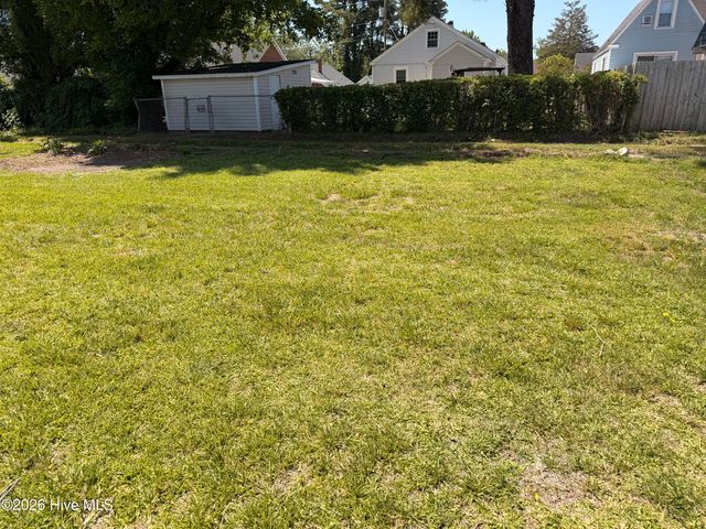 911 W Elizabeth Street, Elizabeth City, NC 27909