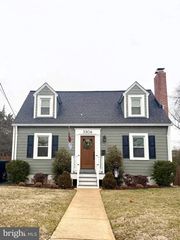 3306 GROVETON ST, Alexandria, VA 22306