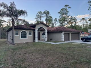 871 Desoto BLVD S, Naples, FL 34117