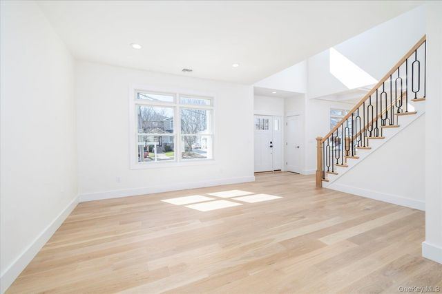 8 Van Cott Place, North Bellmore, NY 11710