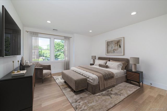 8 Van Cott Place, North Bellmore, NY 11710
