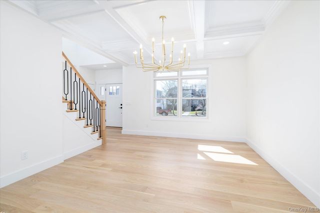 8 Van Cott Place, North Bellmore, NY 11710