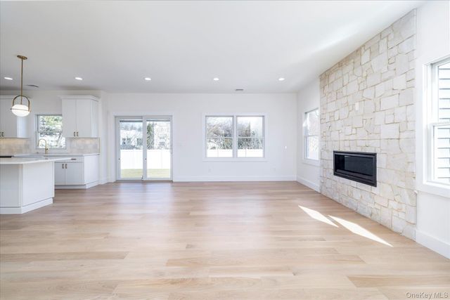 8 Van Cott Place, North Bellmore, NY 11710