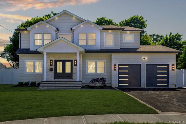 8 Van Cott Place, North Bellmore, NY 11710