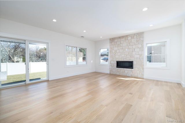 8 Van Cott Place, North Bellmore, NY 11710