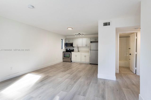 37 NW 59th St 1, Miami, FL 33127