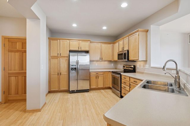 3600 Wooddale Avenue S 319, Saint Louis Park, MN 55416