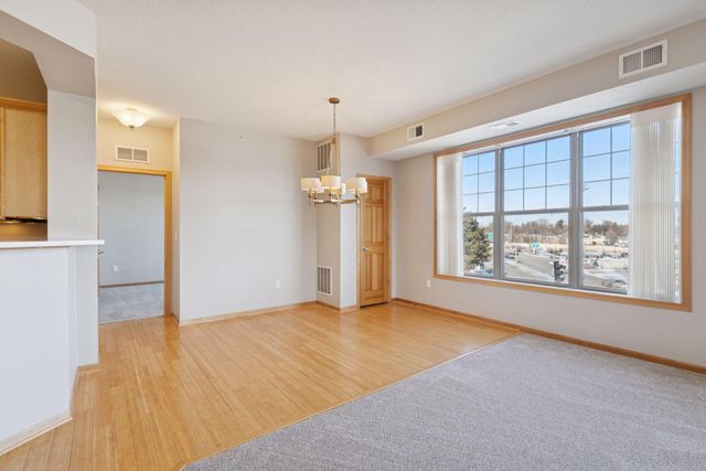 3600 Wooddale Avenue S 319, Saint Louis Park, MN 55416