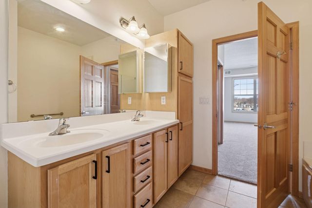 3600 Wooddale Avenue S 319, Saint Louis Park, MN 55416